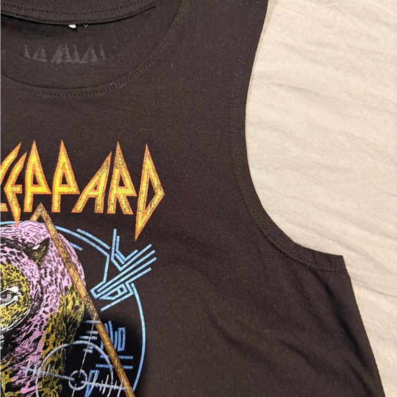 Def Leppard Crop Tank Top - Picture 3 of 3